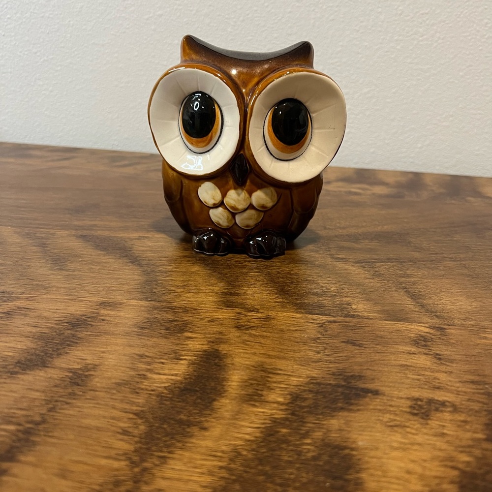 Antique 1970s owl bank u